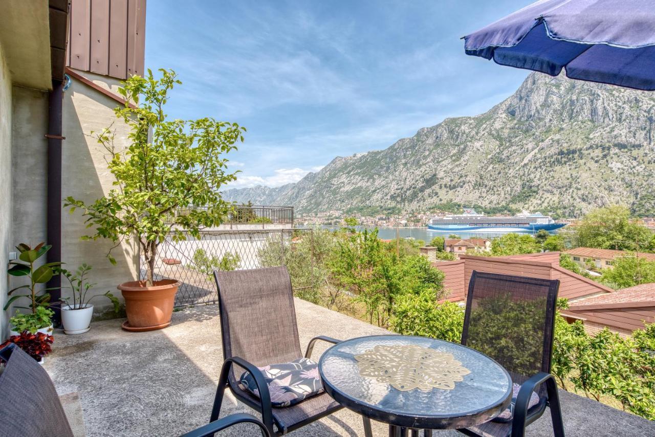 Milas Apartment Kotor Exteriör bild